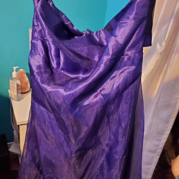 Beautiful deep purple maxi prom dress US 13/14 - Picture 3 of 5